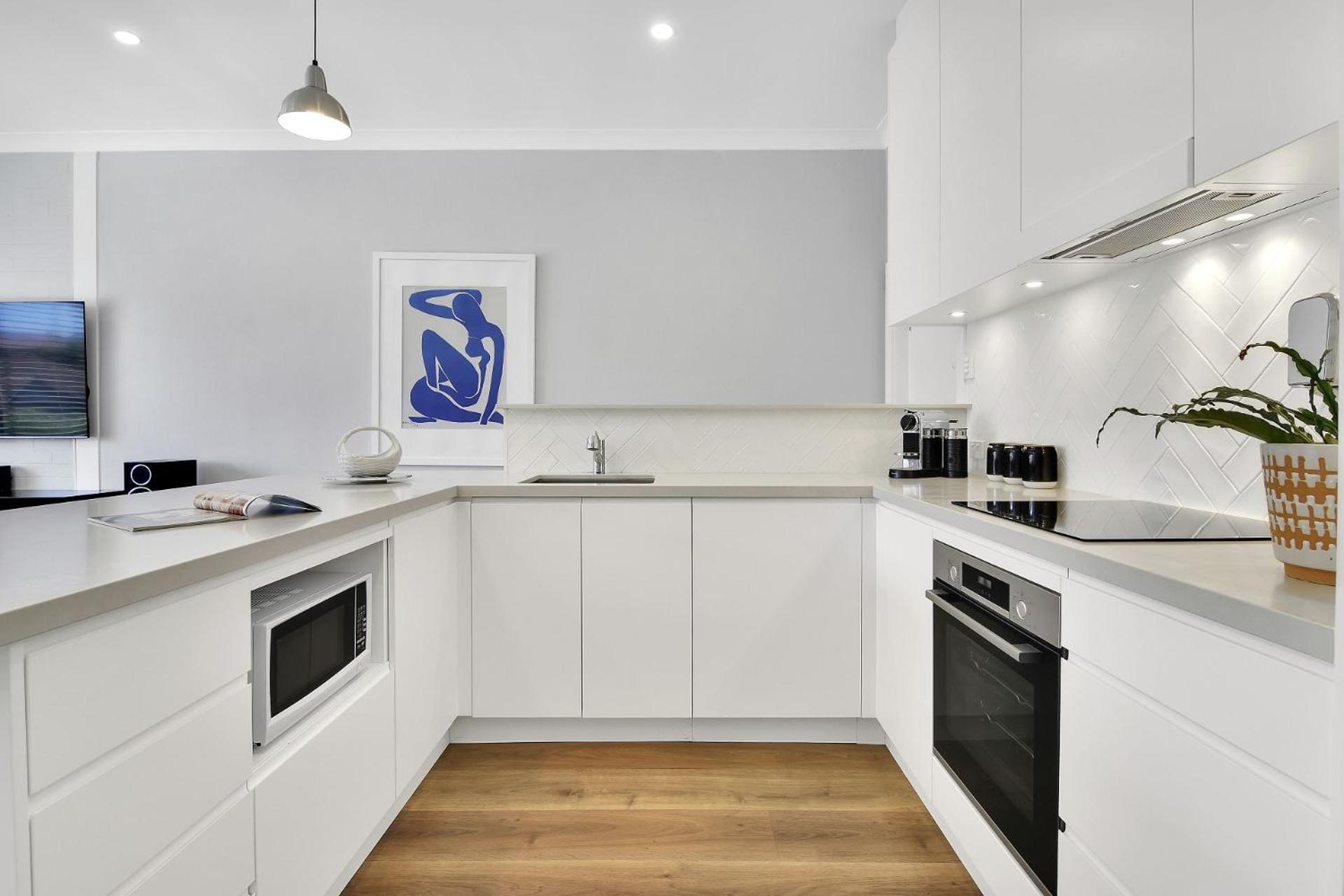 Stylish, Sunny & Spacious 2 Bedroom Apartment, Mosman Сидни Екстериор снимка